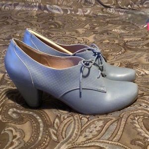 Vintage style shoes brand new in box!